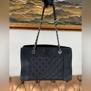 Chanel Mademoiselle Vintage Black Shopping Shoulder Tote Bag Quilted Sheepskin